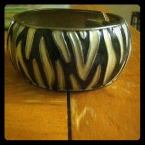 Express zebra print bracelet
