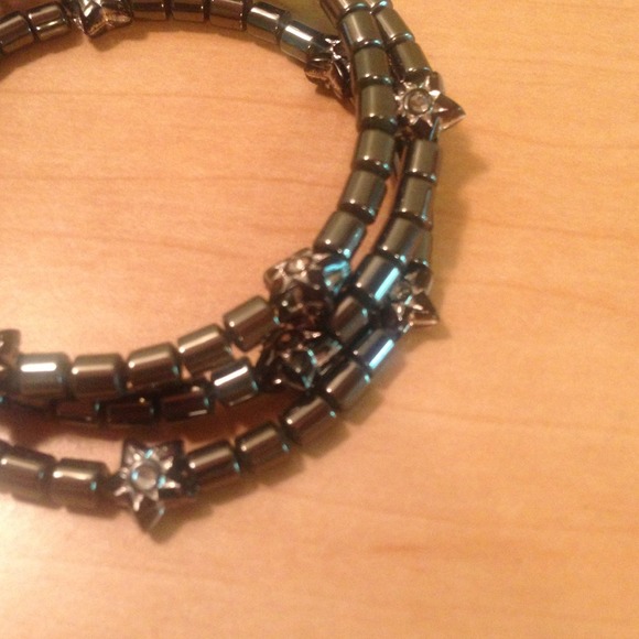 Hematite Chrome WrapAround Bangle Bracelet NWOT - Picture 2 of 3