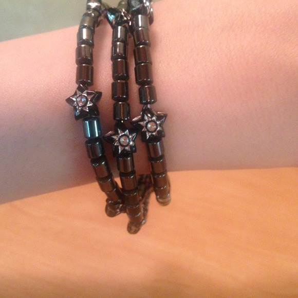 Hematite Chrome WrapAround Bangle Bracelet NWOT - Picture 3 of 3