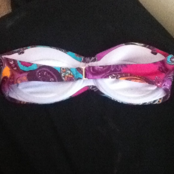 ❌SOLD❌✨Paisley Bikini Top✨ - Picture 2 of 2