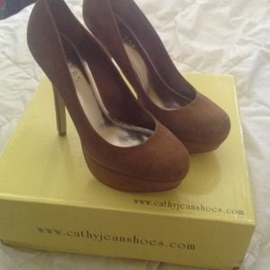 Cathy jean suede brown heels