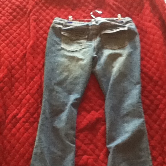 Distressed jeans - Picture 3 of 4