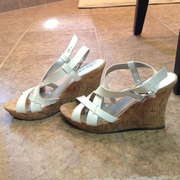 🚫SOLD🚫Guess wedges😍😘 - Picture 2 of 3