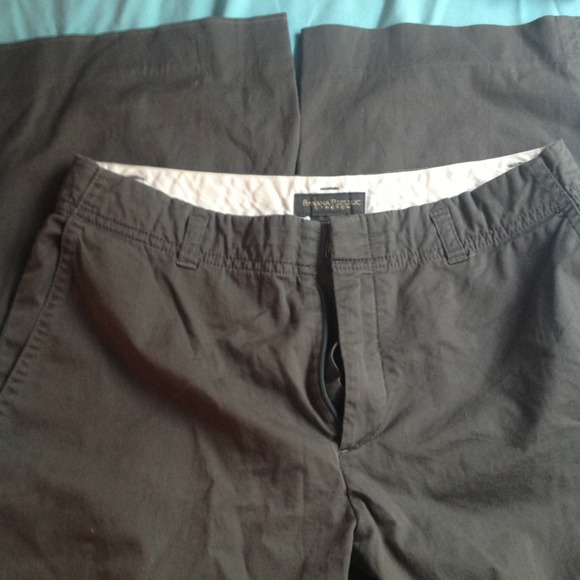 🎉REDUCED🎉 BANANA REPUBLIC CROP PANT - Picture 2 of 3
