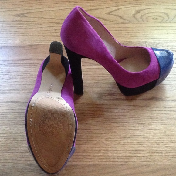 Vince Camuto color block pumps - Picture 4 of 4
