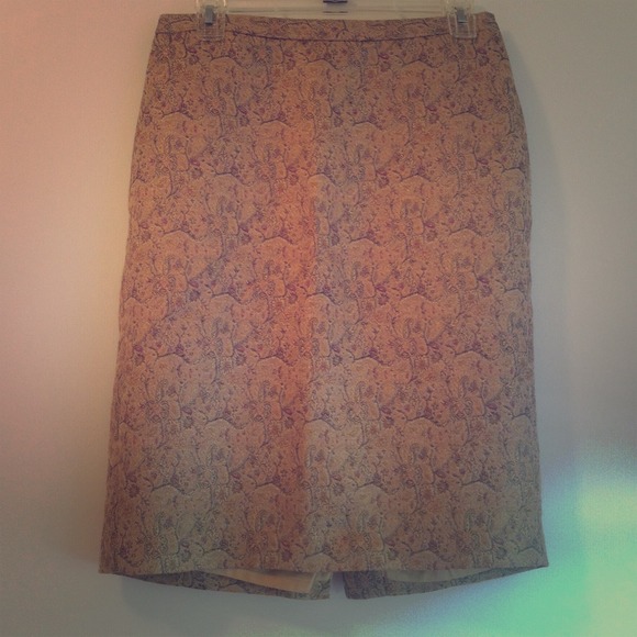 Loft tapestry body con skirt