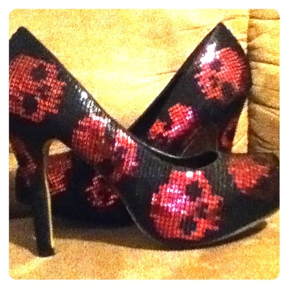 Iron fist sequin black and pink heels