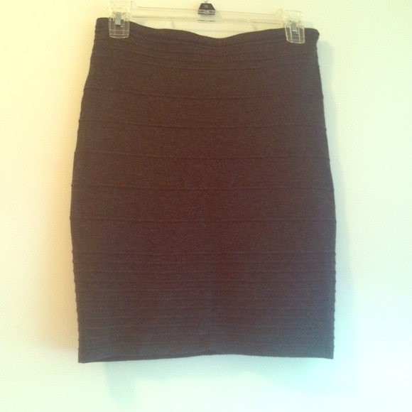 ❌Traded❌Grey stretchy soft bodycon skirt - Picture 1 of 3