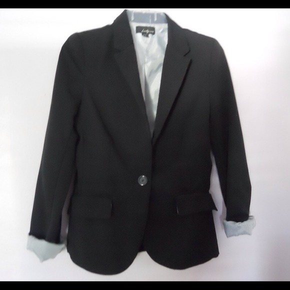 F21 Fitted Black Blazer - Picture 2 of 4