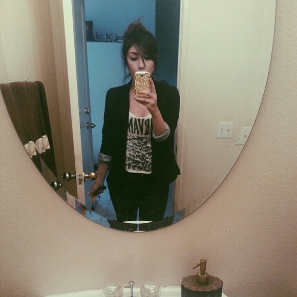 F21 Fitted Black Blazer - Picture 4 of 4