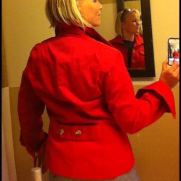 Mizrahi Red jacket - Picture 2 of 4