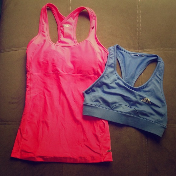 RESERVED FOR @elsishops Sport bras/white dress