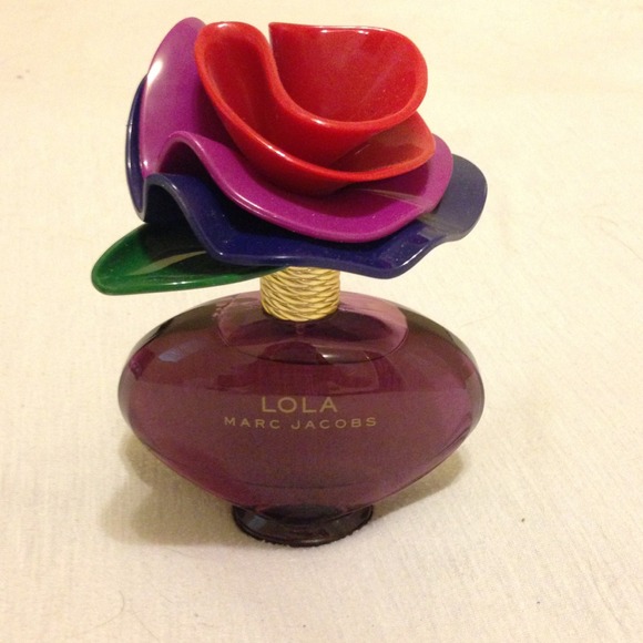 Marc Jacobs Lola perfume