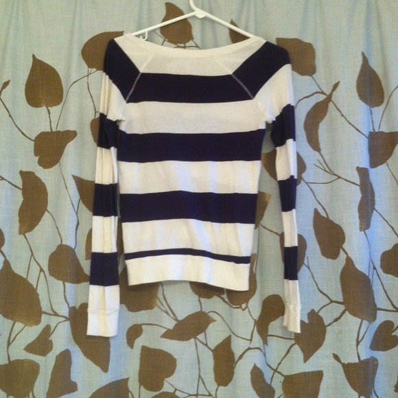 American Eagle Dark Purple Striped Long Sleeve - Picture 3 of 4