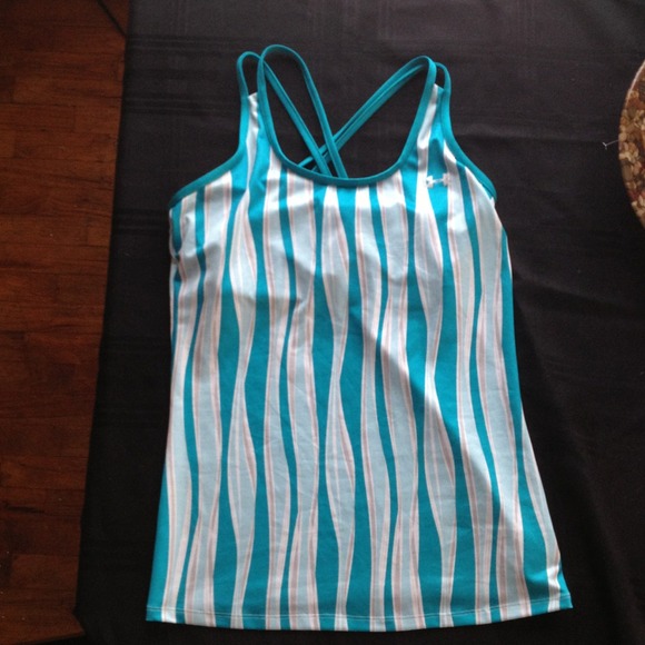 SOLD!!!  heat gear under armour workout tank