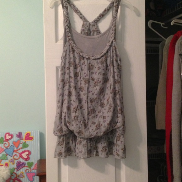 Forever 21 gray shirt