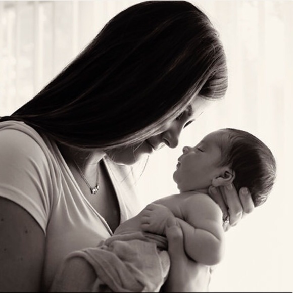 • M E E T  M E • - Picture 2 of 4