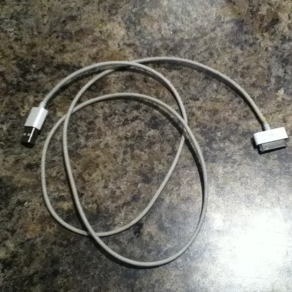 iPhone 4 charger!!