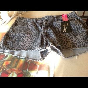 Leopard grey shorts.