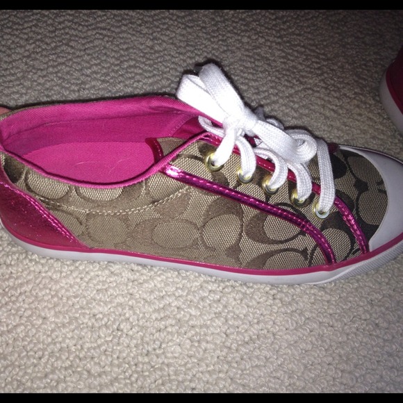 Coach Shoes - Picture 3 of 3