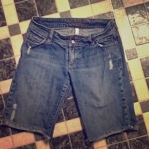 Abercrombie & Fitch Shorts & Hollister Capris.