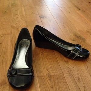 🌟🌟Bundled🌟🌟Black Paten Leather wedges