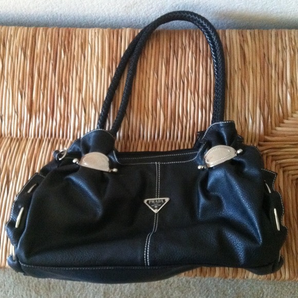 Prada Handbags - Authentic Prada purse