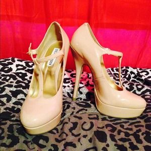 🔃Trade✔️Steve Madden T-Strap