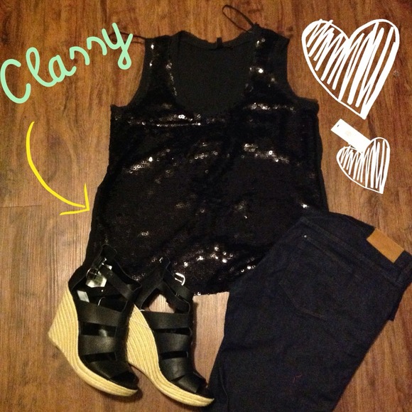 Jessica Simpson sleeveless tank