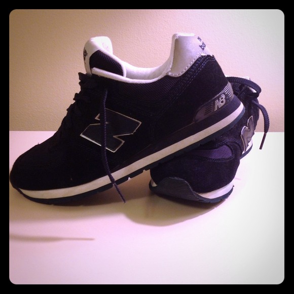 Navy Blue New Balance 574