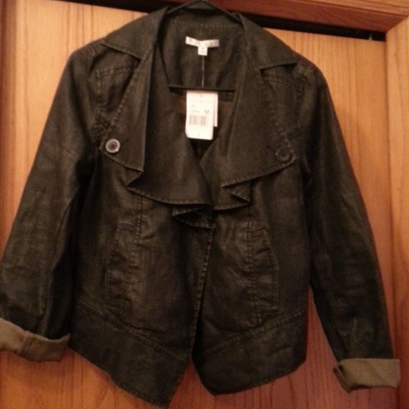 PRICE REDUCED!!! NWT Cabi Jacket🎉🎉🎉
