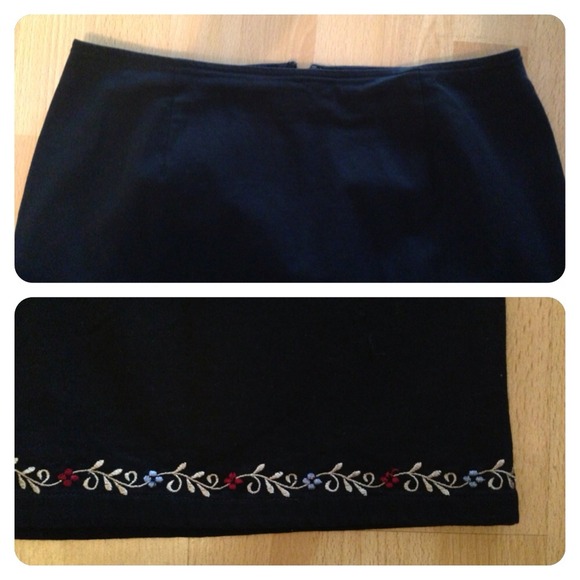 🚫Sold🚫Ann Taylor pencil skirt sz 8 (runs small) - Picture 3 of 3
