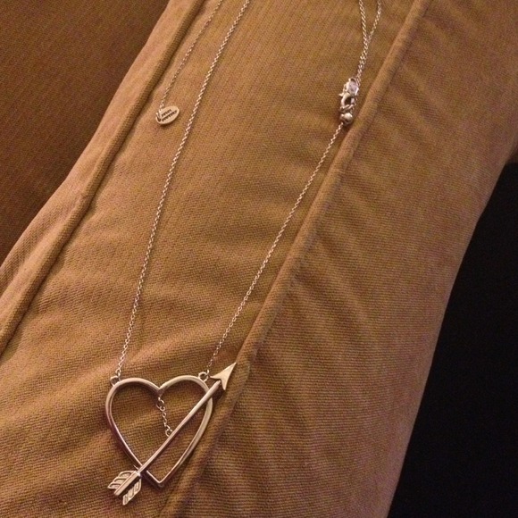 💰SOLD!!💰 Juicy Couture Limited Edition Necklace - Picture 4 of 4