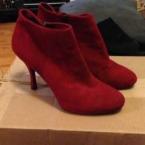 Via Spiga red suede ankle booties!