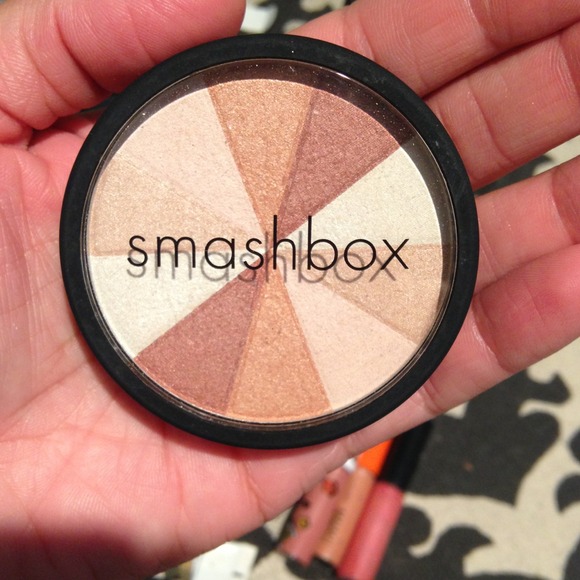 SOLD SMASHBOX Highlighter Powder