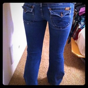 Silver jeans brand size 30 (in my opinion sz 28)
