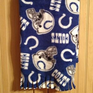 Indianapolis Colts scarf.