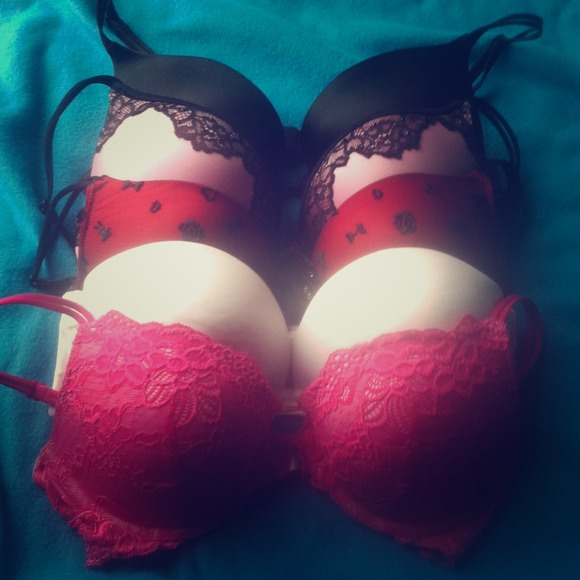 34C Victoria's Secret very sexy push up bras