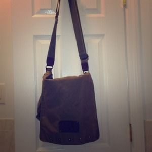 ⛔SOLD⛔ 💥REDUCED💥 Army inspired messenger bag