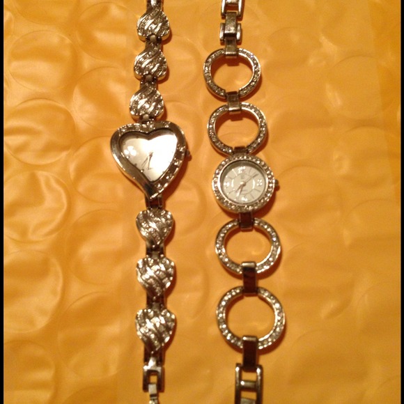 SOLD IN BUNDLE to @ynot New York & Company watches