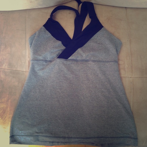 New lululemon workout no limits tank top.