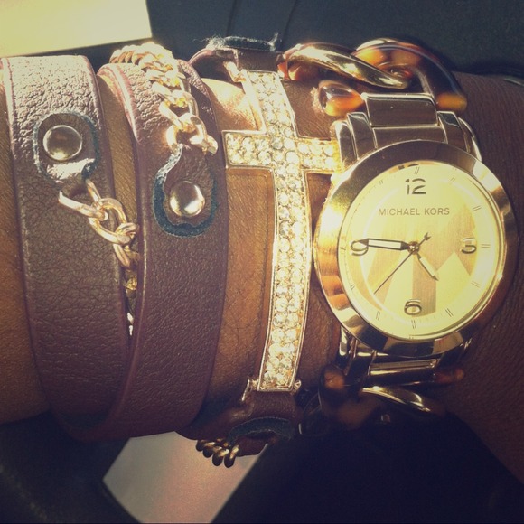 Arm candy🍫🍬🍭