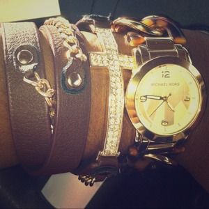 Arm candy🍫🍬🍭