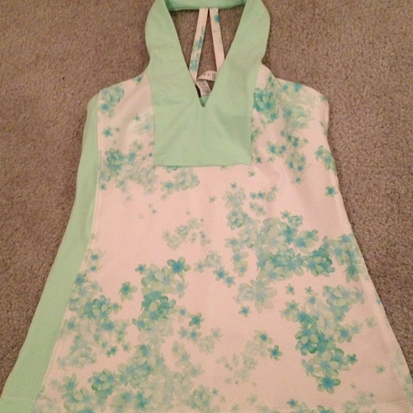 Lululemon tank