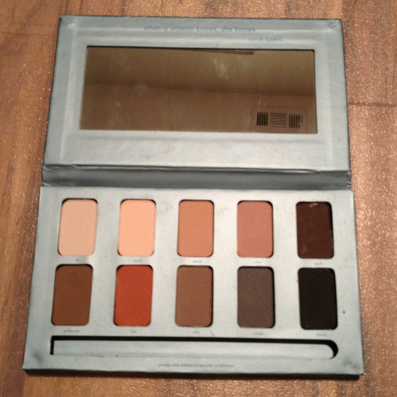 💯 Authentic Stila In the Know palette