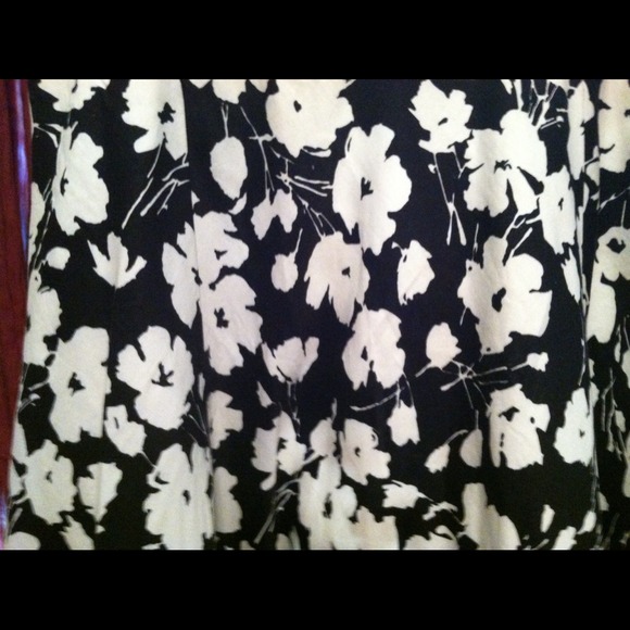 🚫SOLD🚫 - Picture 2 of 4