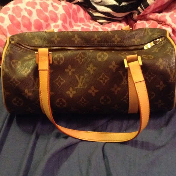 Louis Vitton duffle bag (medium size purse)