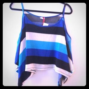 Split shoulder crop top! *NWT*