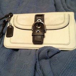 Brand New Authentic Coach Wristlet