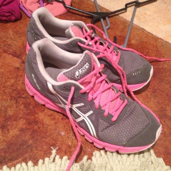 Pink and grey Asics tennis shoes!